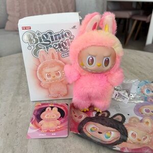 Pop Mart Labubu Big into Energy - Loyalty